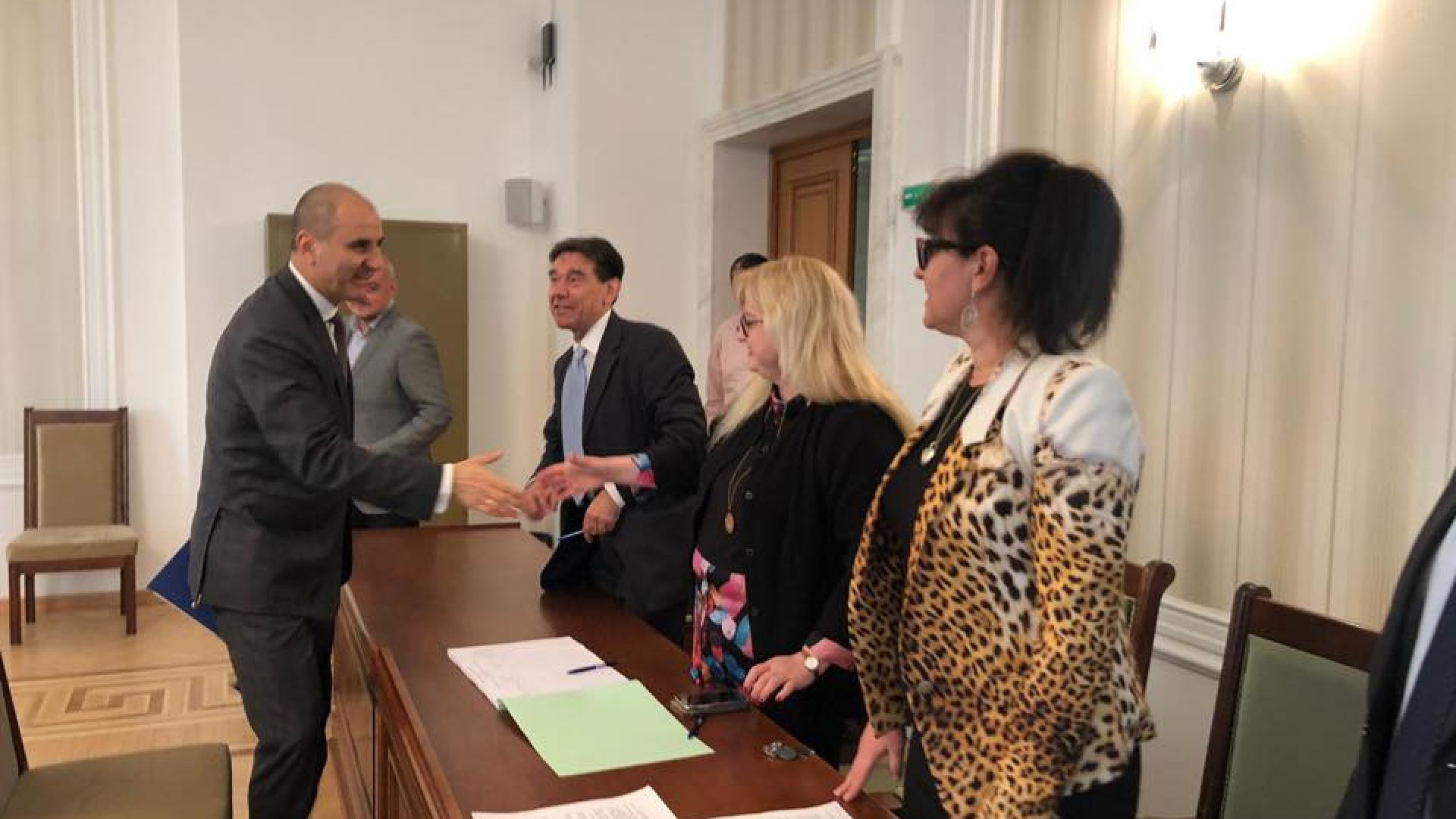 ГЕРБ първа регистрира листата си с кандидати за членове на