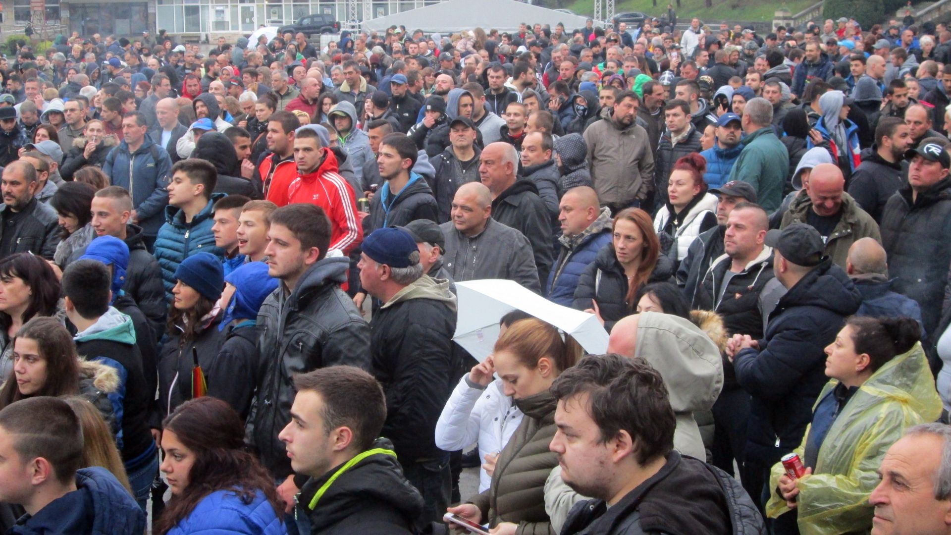 След втория ден на протести в Габрово са образувани три