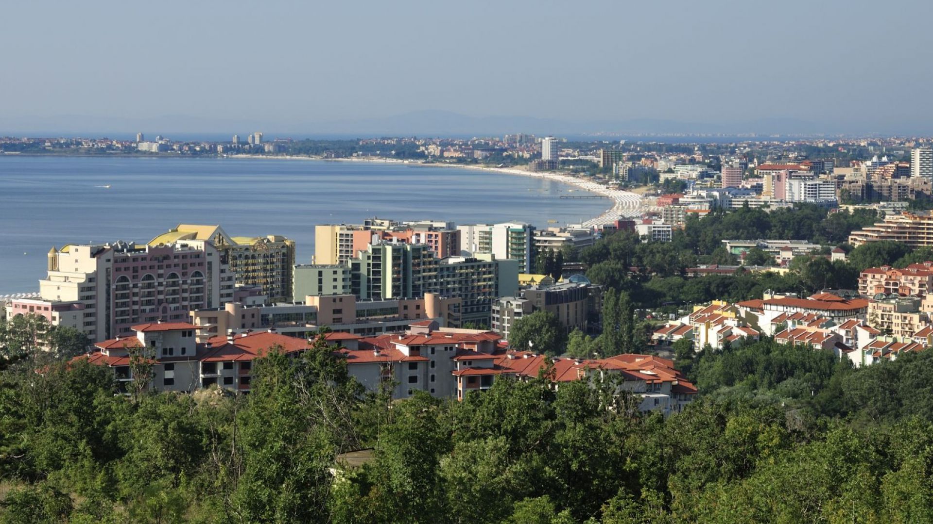 Сезонът в Слънчев бряг закъснява Първите туристи се очакват за