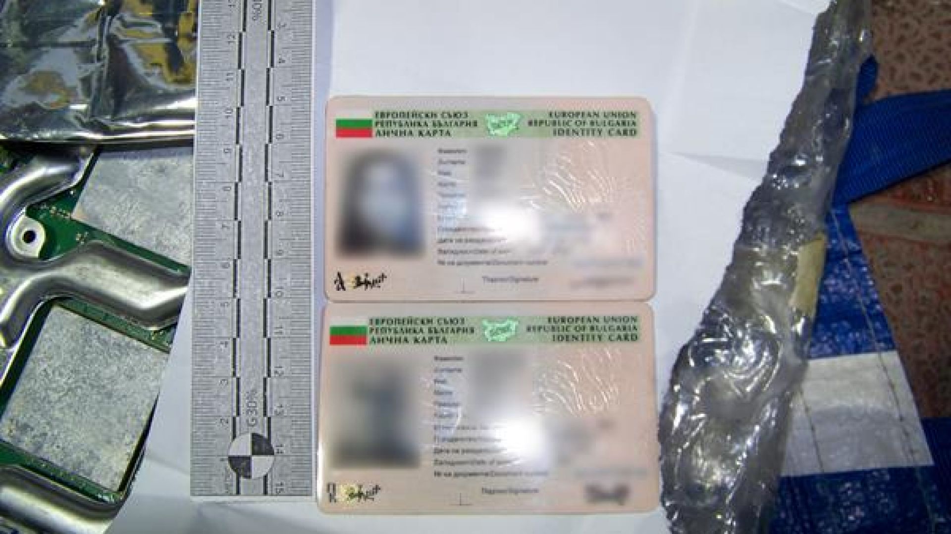 Полицията разкри незаконен цех за изготвяне на фалшиви документи за