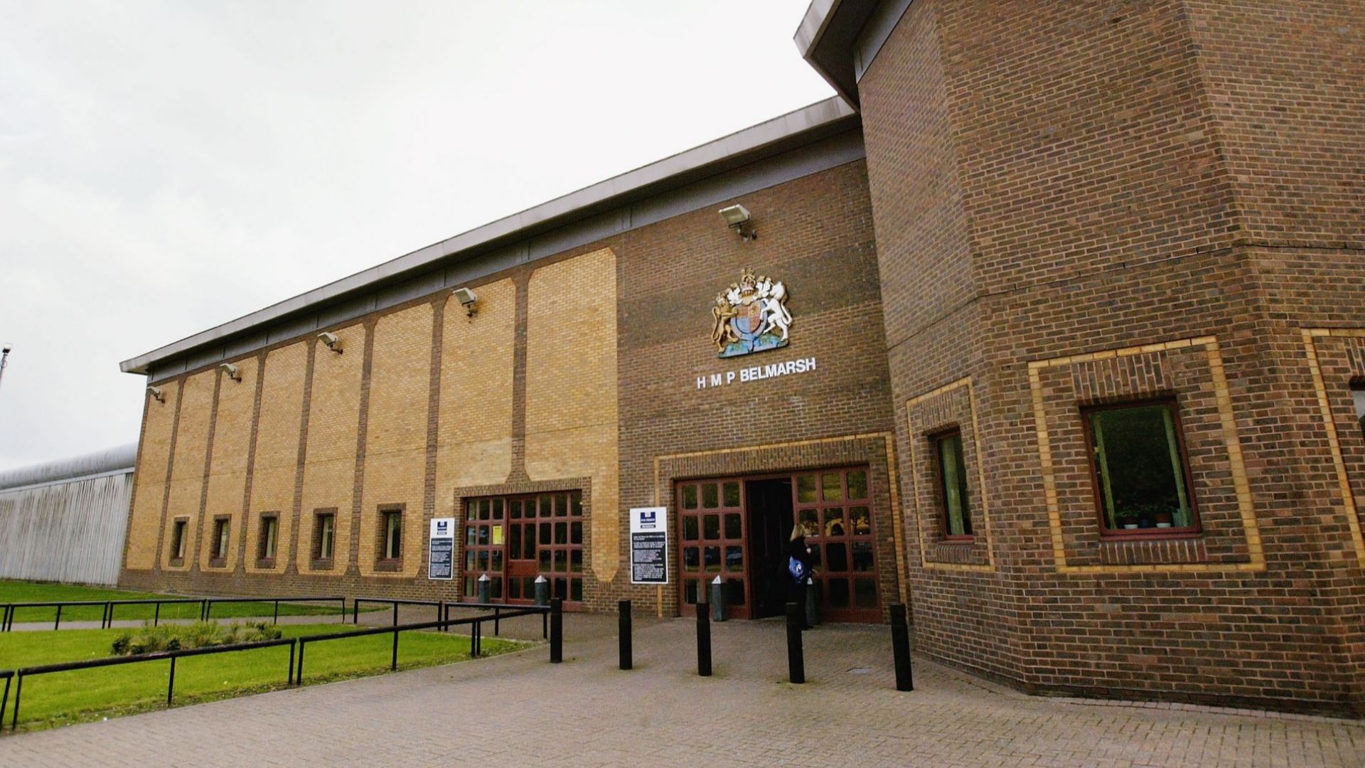 Основателят на Уикилийкс Джулиан Асандж е задържан в затвора Белмарш