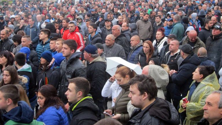 В Габрово се проведе четвъртият протест срещу агресията