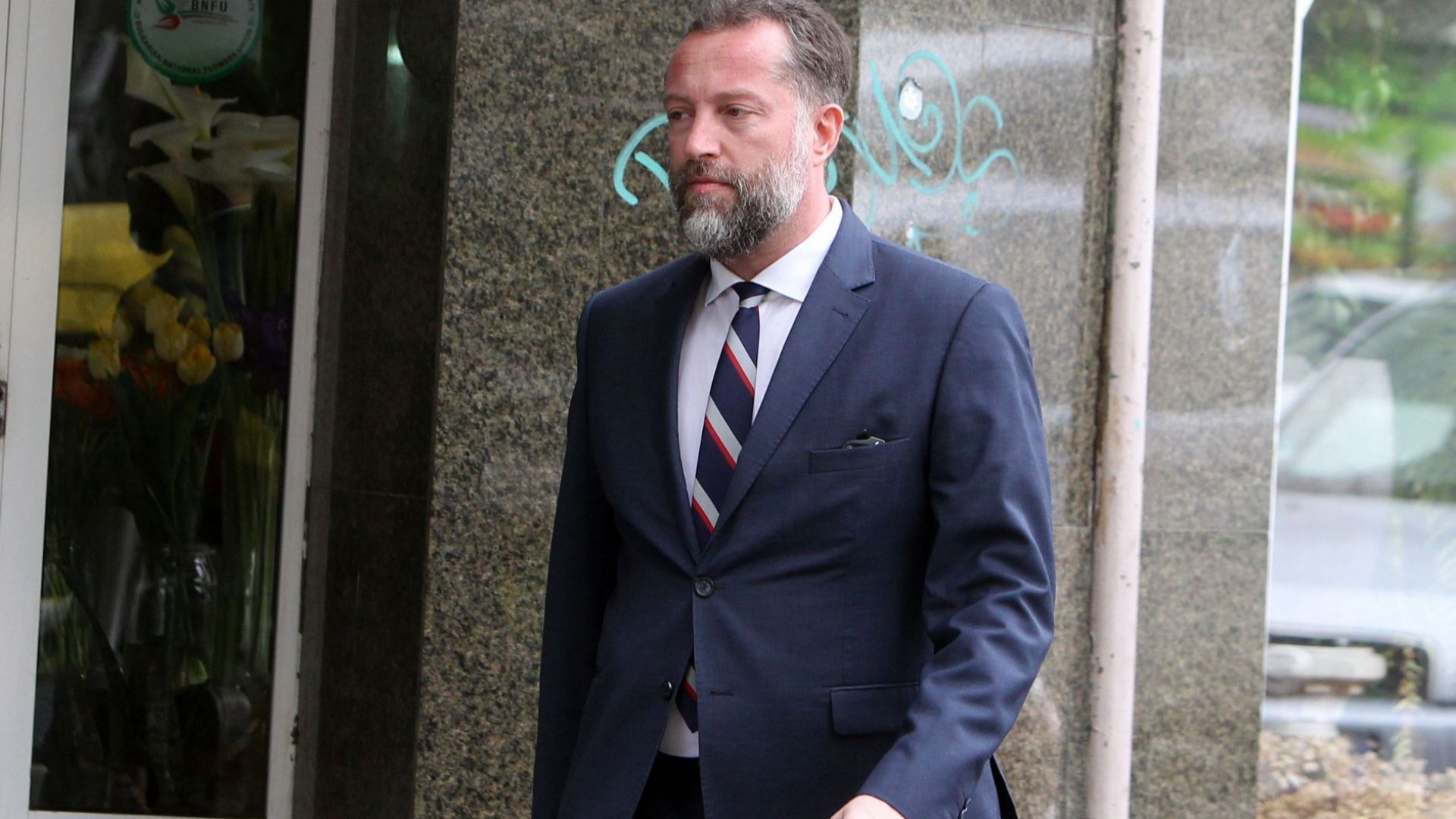 Със свой указ държавният глава Румен Радев освободи днес Иво