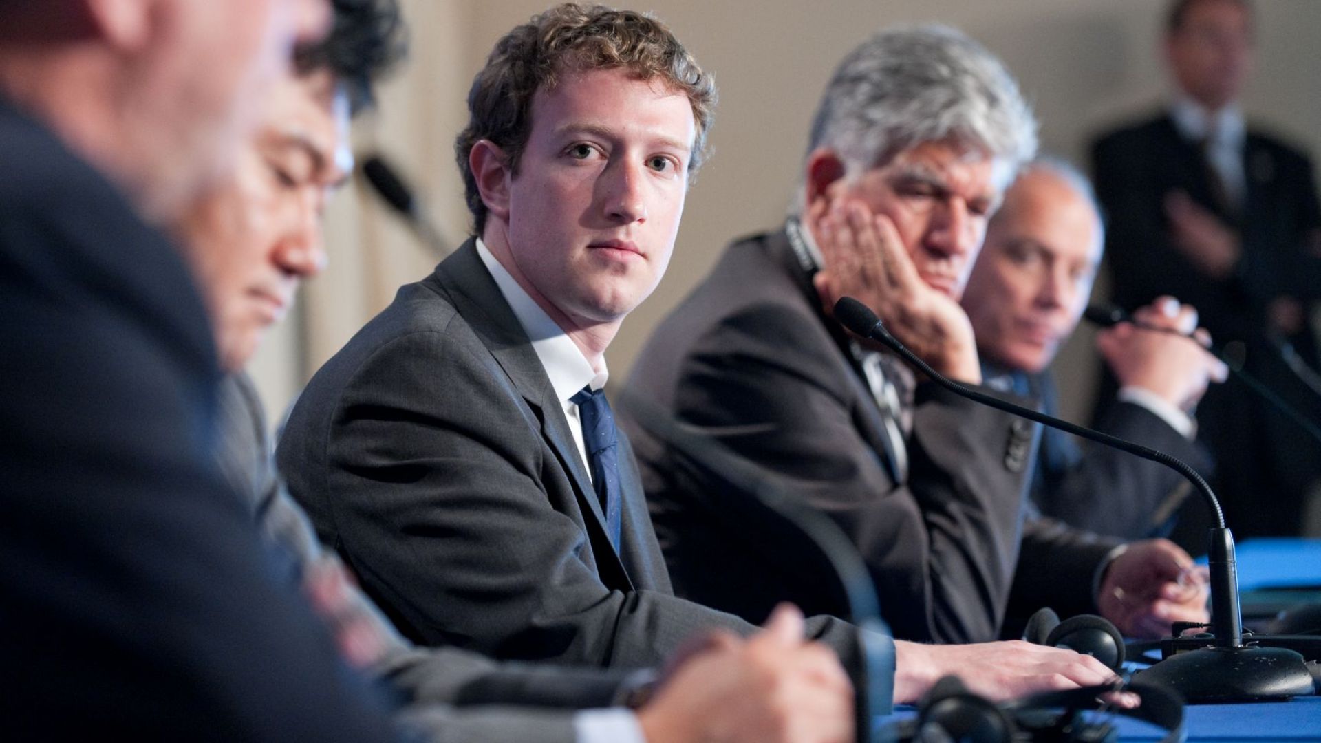 САЩ обмисля антитръстово дело срещу Facebook