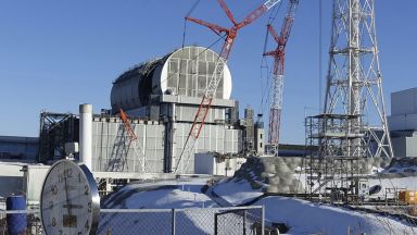 Япония отново пусна в действие 40-годишен ядрен реактор