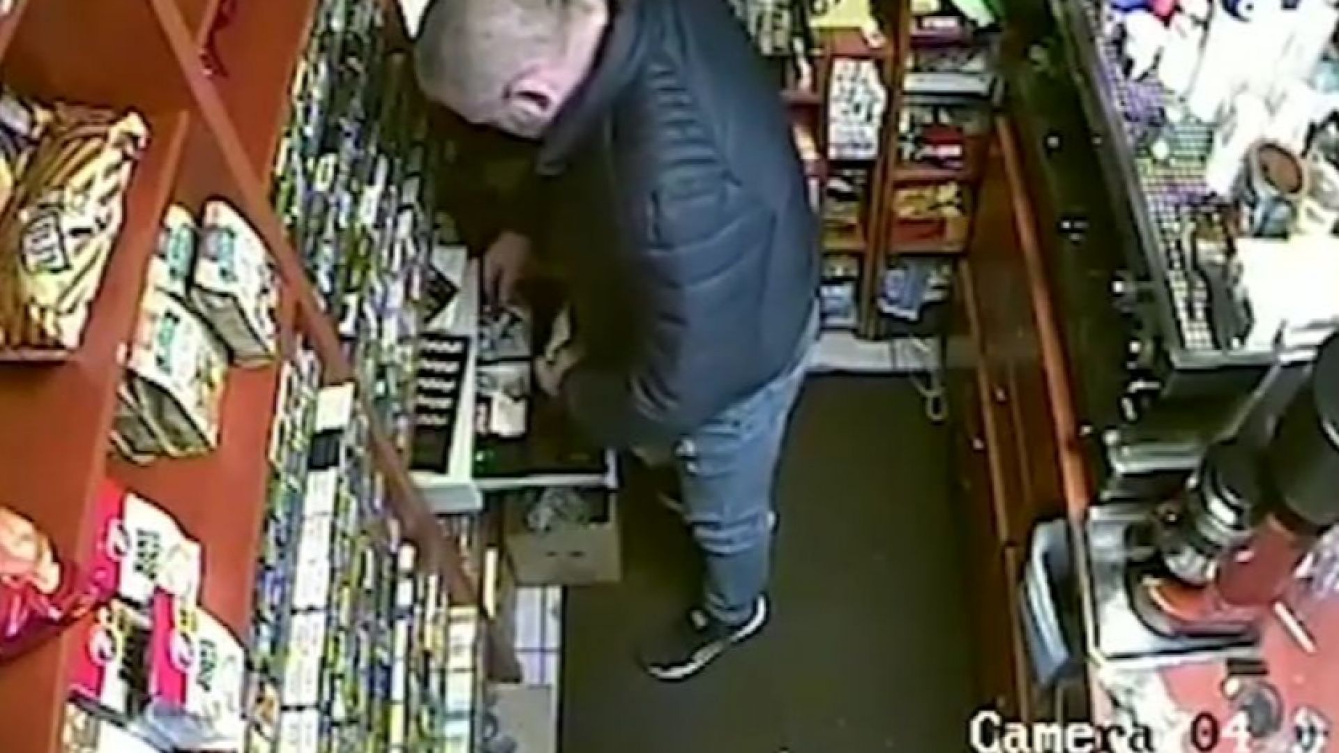 Продавач обра магазина в който работи Престъплението е извършено в