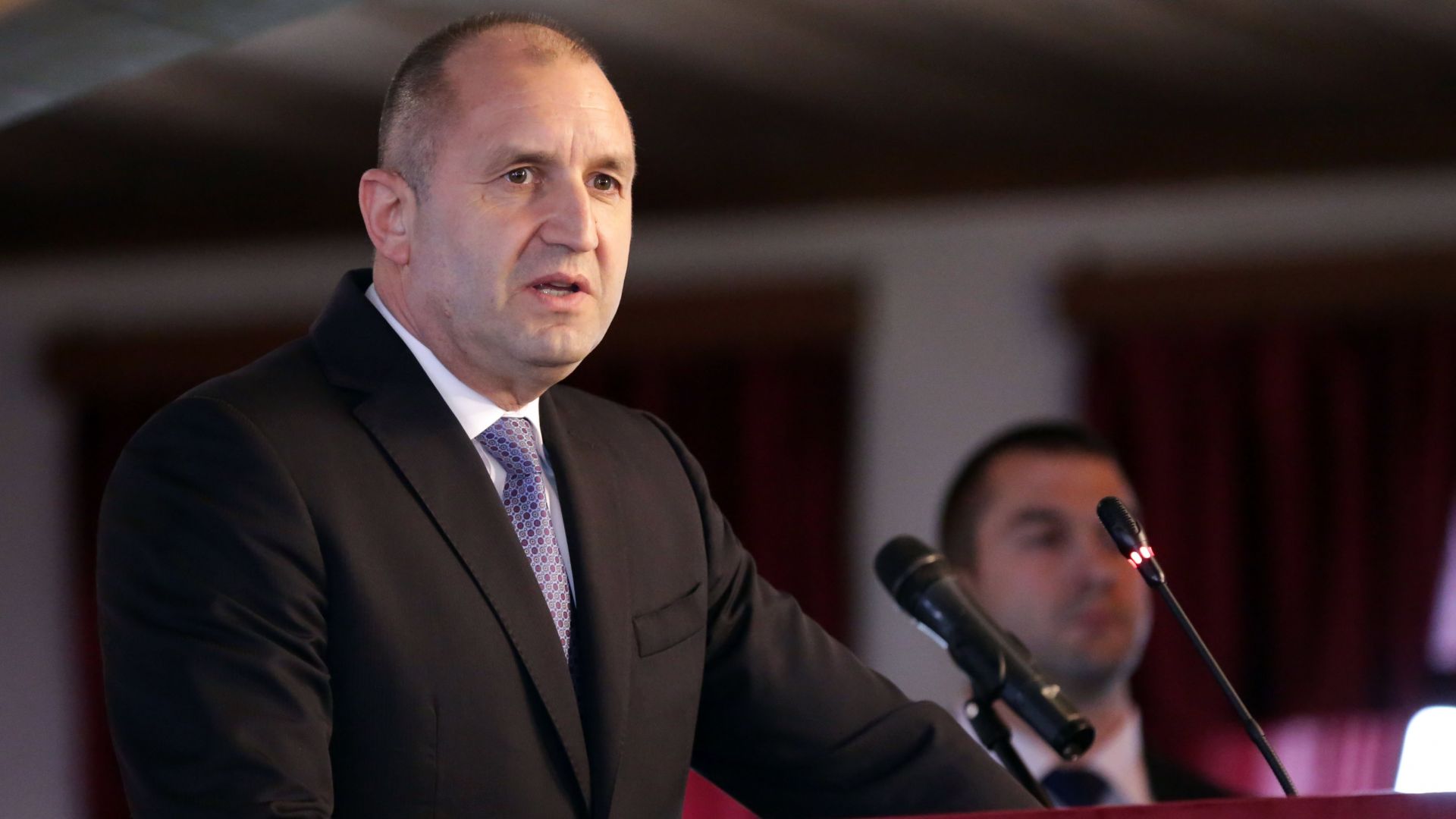 Президентът Румен Радев поздравява християнската общност в България по повод