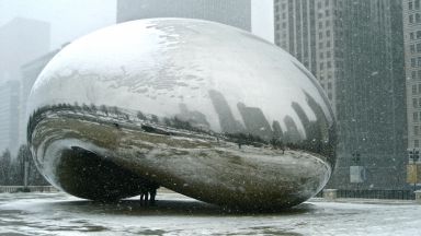 Снежна буря отмени 1000 полета в Чикаго