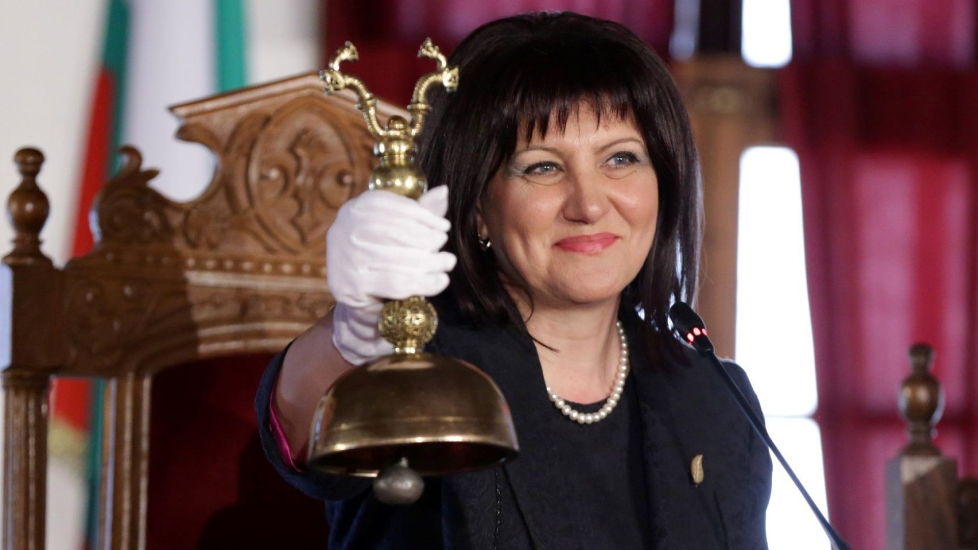 Председателят на Народното събрание Цвета Караянчева постави началото на тържественото