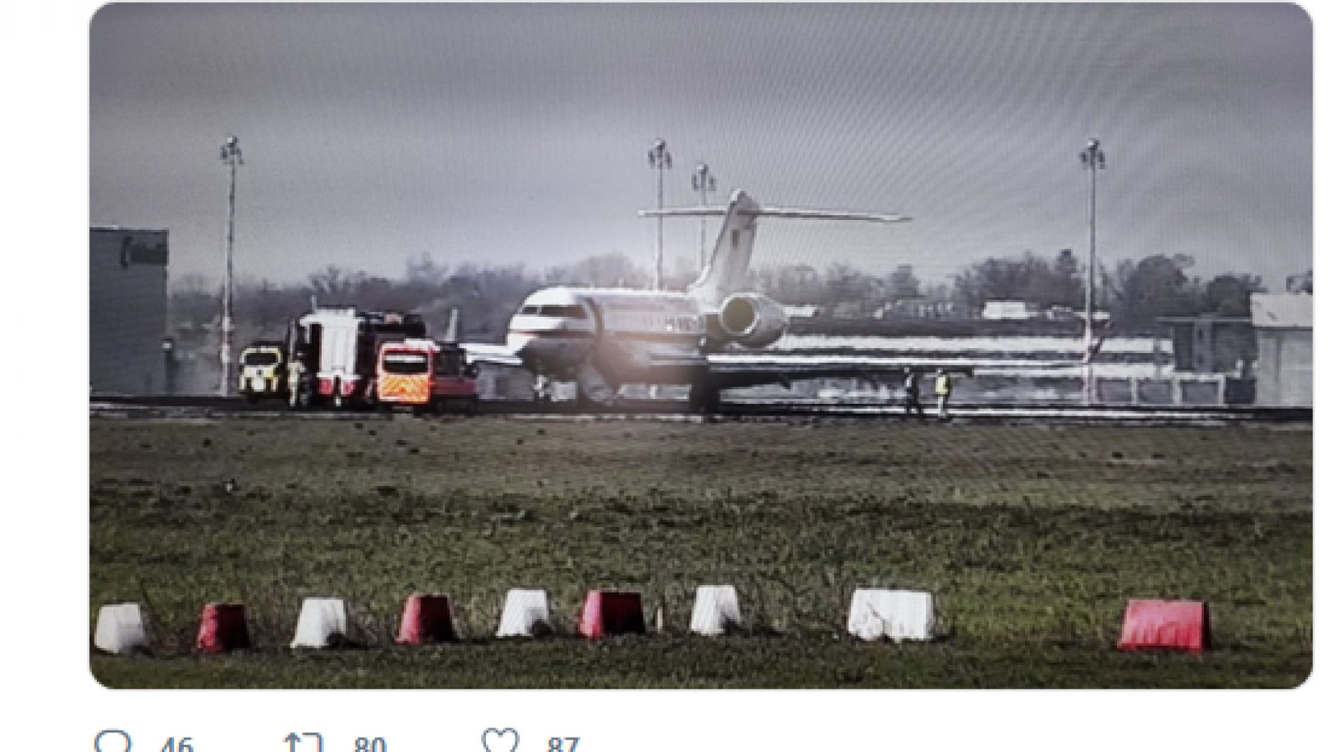 Германски правителствен самолет без пътници блокира писта след твърдо кацане