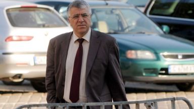 Надявам се всички колеги от останалите парламентарно представени партии да