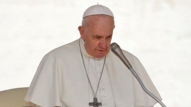 Папата събира над 7000 души на площад "Батенберг"