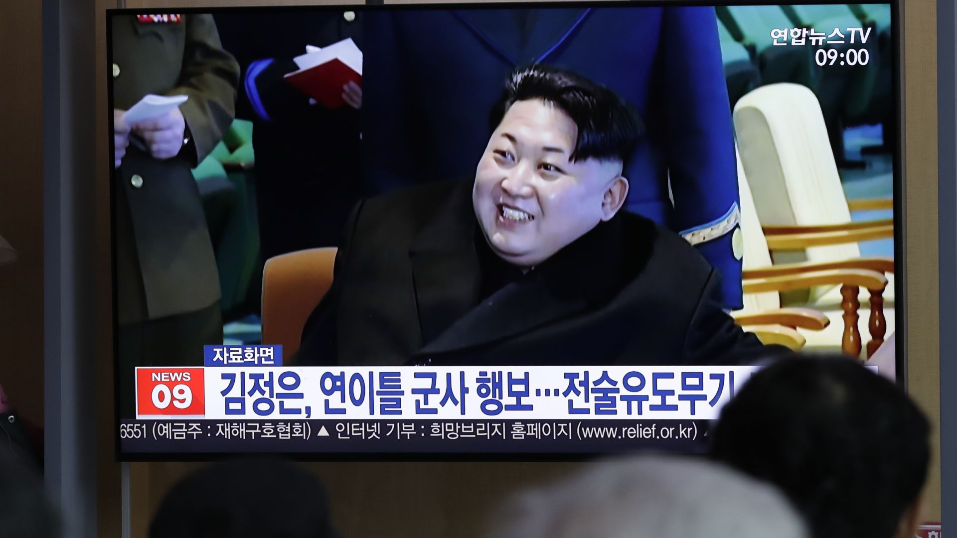 Севернокорейският лидер Ким Чен ун е присъствал вчера на изпробването на