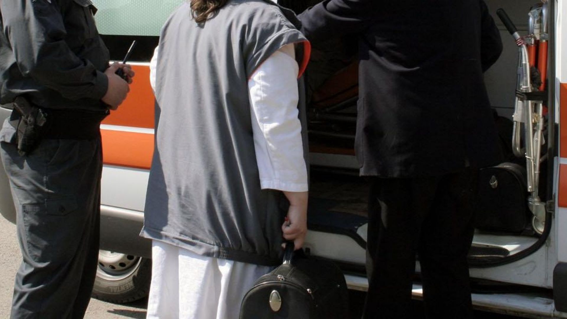 53 годишен мъж е нападнат от куче в стопанския двор на