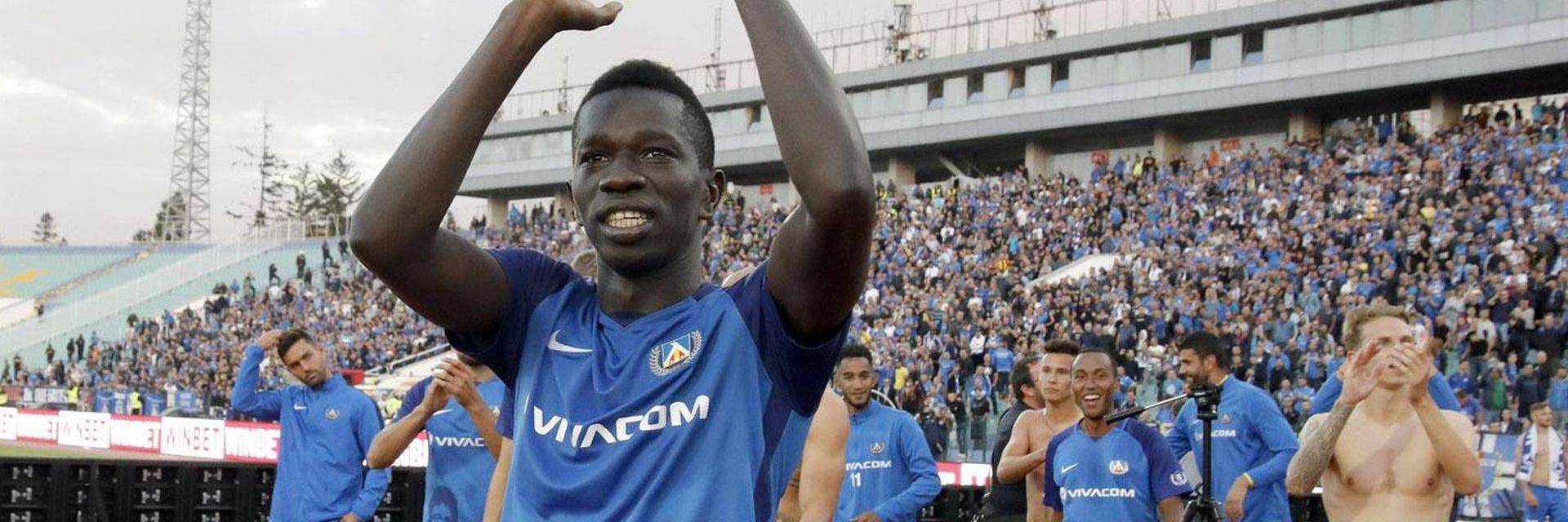 От Дакар през Чикаго до Москва - кой е "синият" воин Хали Тиам