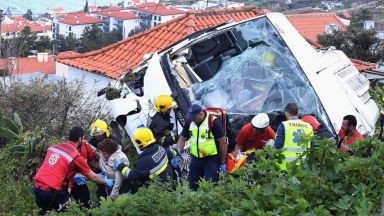 Меркел изрази "тъга и шок": Всички 29 загинали при катастрофата в Мадейра са германци
