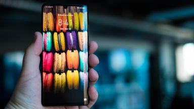 Приходите на Huawei с ръст от близо 40%