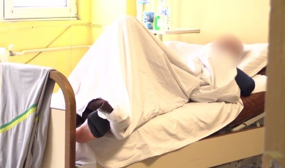 Един от пребитите младежи лежи в болница обезобразен от бой