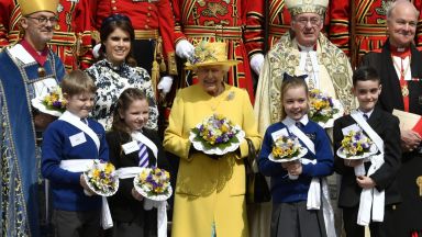 Елизабет II присъства на служба за Велики четвъртък с принцеса Юджини 