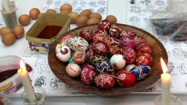 Снимки БТА Още снимки ТУК Велики четвъртък крие много символика