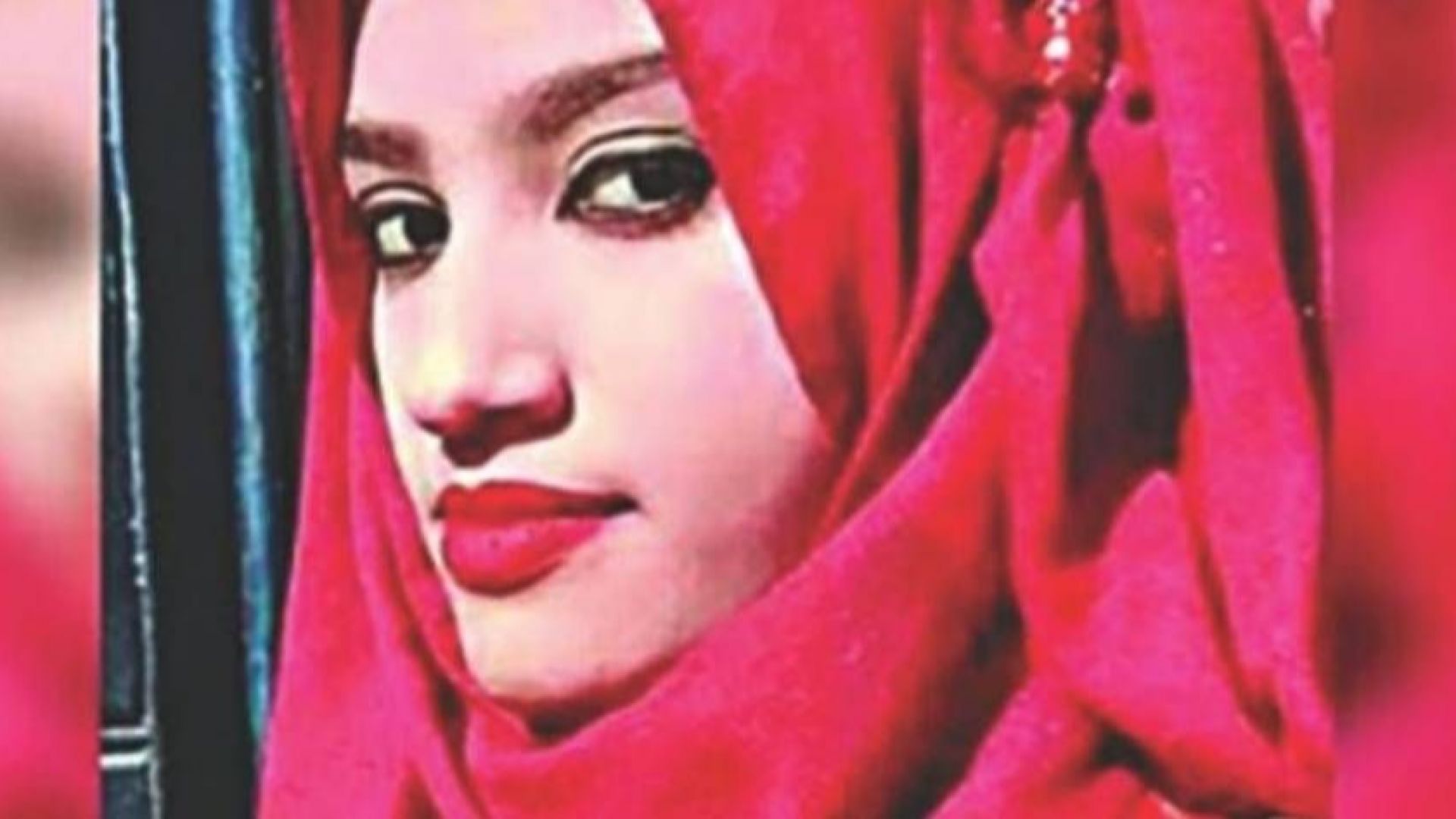19 годишно момиче от Бангладеш бе залято с керосин и подпалено
