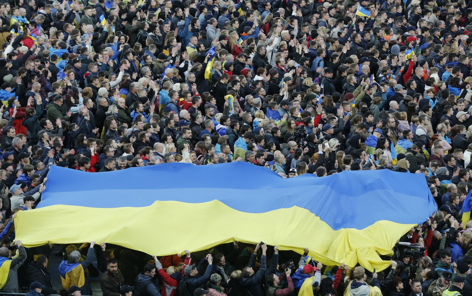Народ украины сегодня. Украина народ. Украинское население. Украина нация. Население Украины фото.