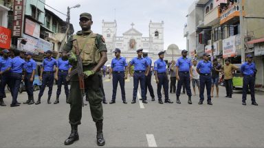 Няма данни за пострадали българи при взривовете в Шри Ланка