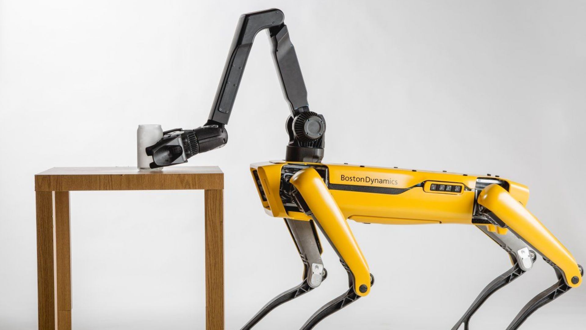 Boston Dynamics показа новите способности на робота Spot