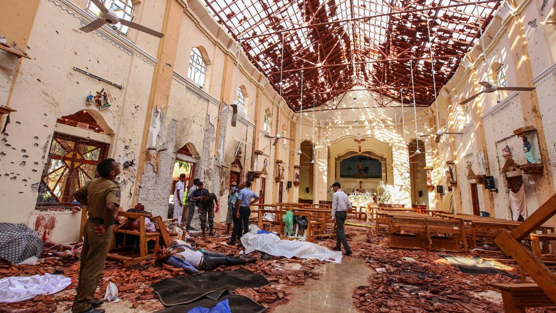 Издирват българин след атаките в Шри Ланка 