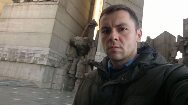 Ицо Хазарта с първи самостоятелен албум