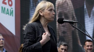Прокуратурата поиска официално ЕП да свали имунитета на Елена Йончева