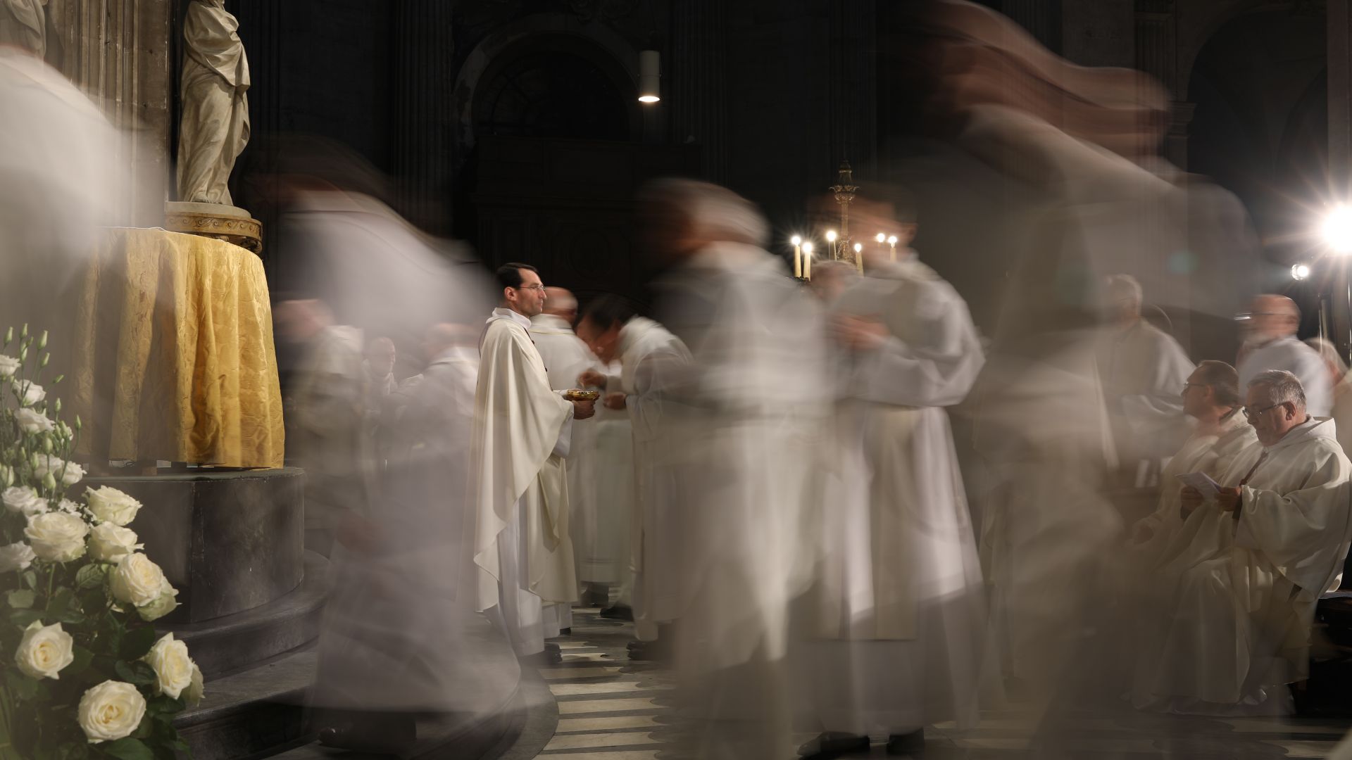 Прекалено много пари и прекалено много социален престиж се изляха