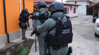 Четири квартала в София са блокирани от полиция съобщи БНТ