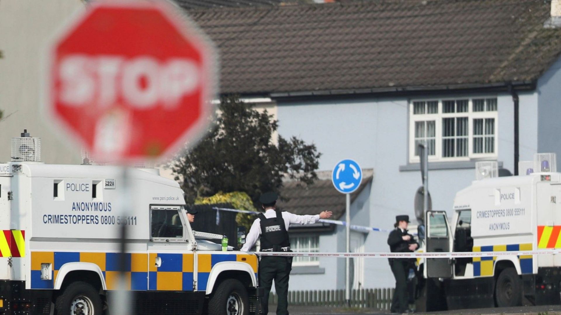 Полицията в Северна Ирландия съобщи за ареста на 57 годишна жена