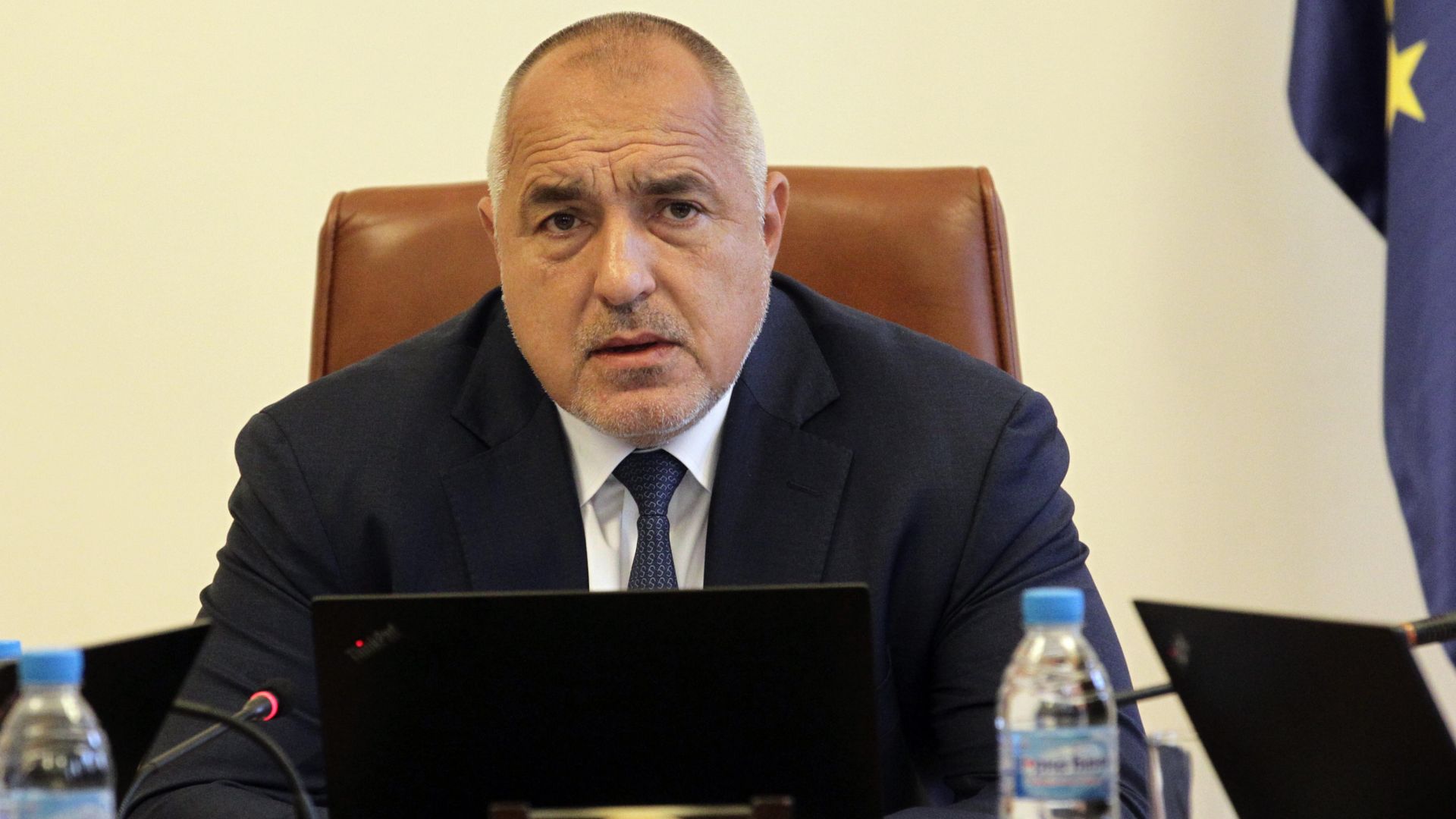 Премиерът Бойко Борисов и министрите на образованието финансите и регионалното