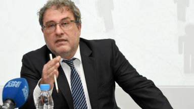  Българска социалистическа партия още веднъж изиска оставката на министър Боил Банов поради Ларгото 