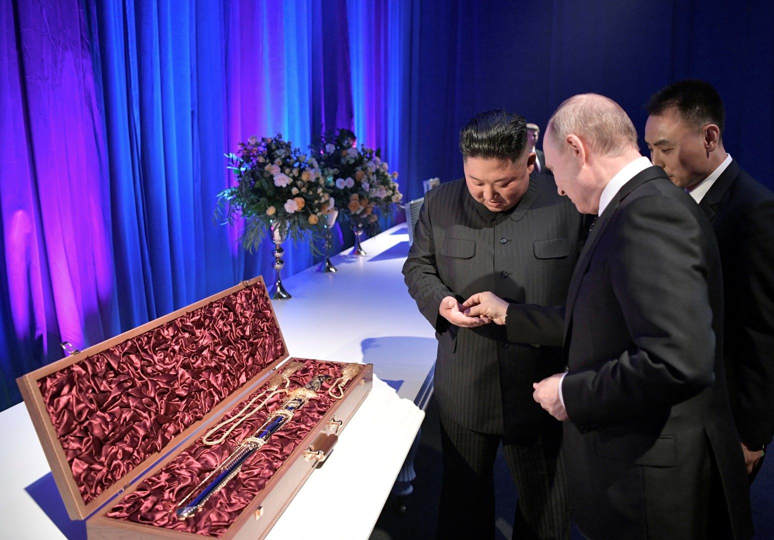 Ким подари на Путин корейски меч