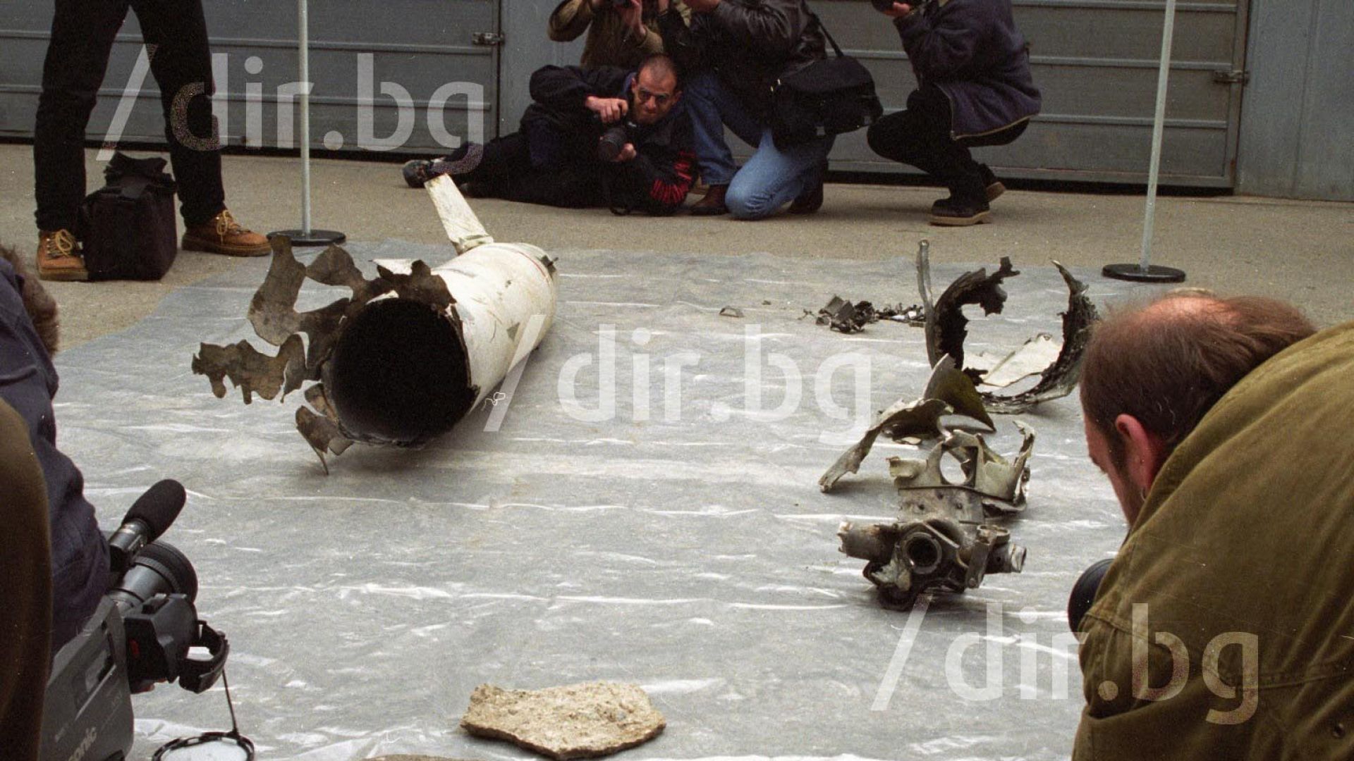 Кичеста пролет вече танцува из уличката Роза в софийския квартал