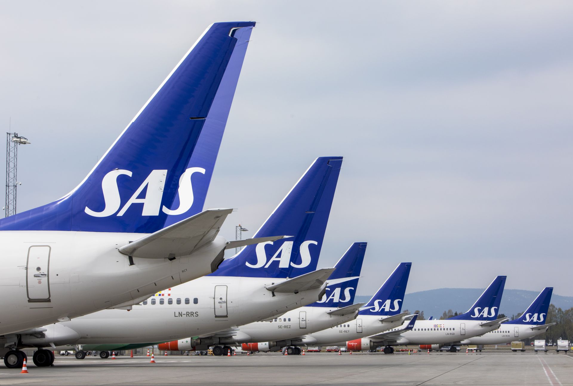 Скандинавската авиокомпания SAS (CAC) отмени 587 полети за утре, което ще засегне около 64 000 пътници