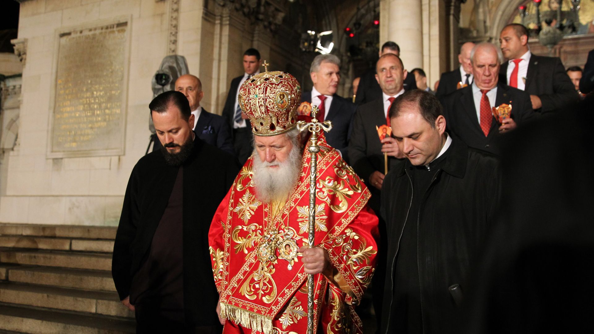 Българският патриарх Неофит оглави пасхалната вечерня за Второто Възкресение Христово