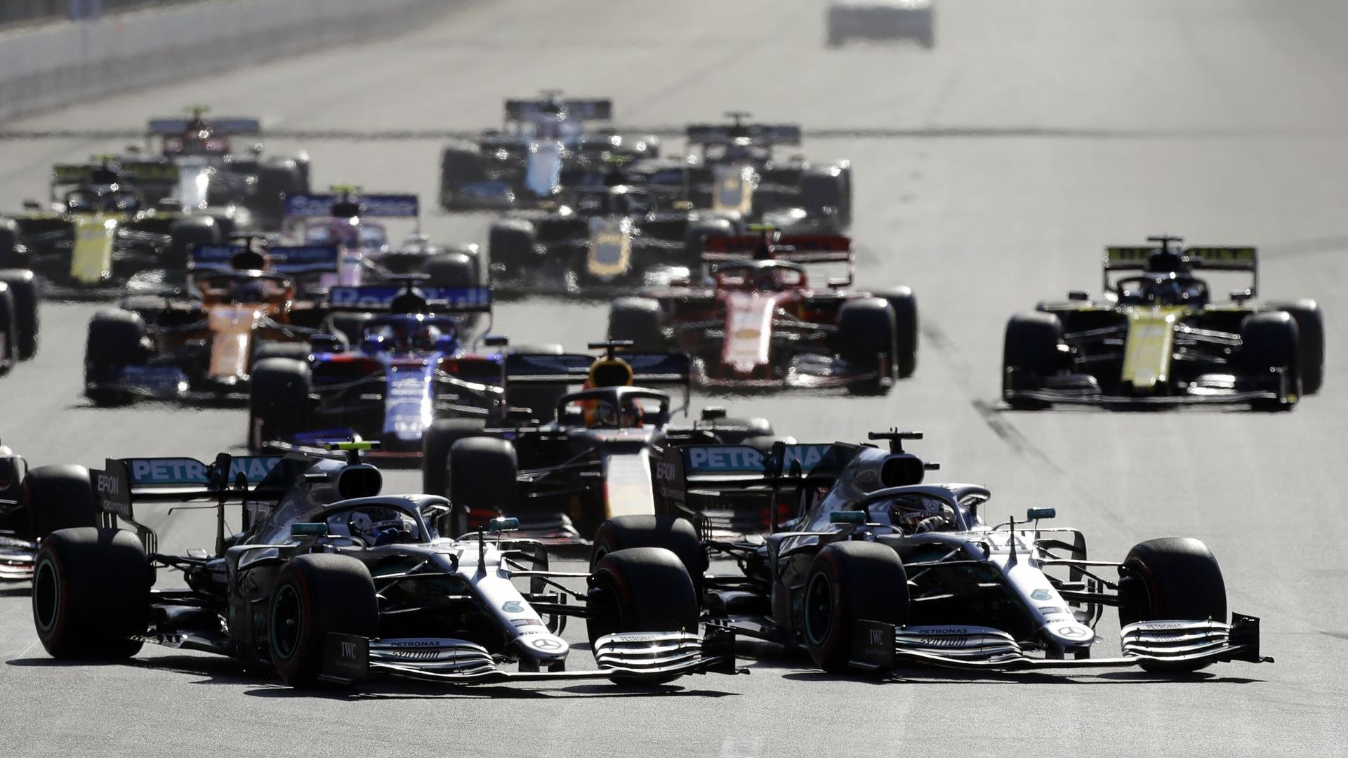 Сезонът във Формула 1 ще започне рекордно късно