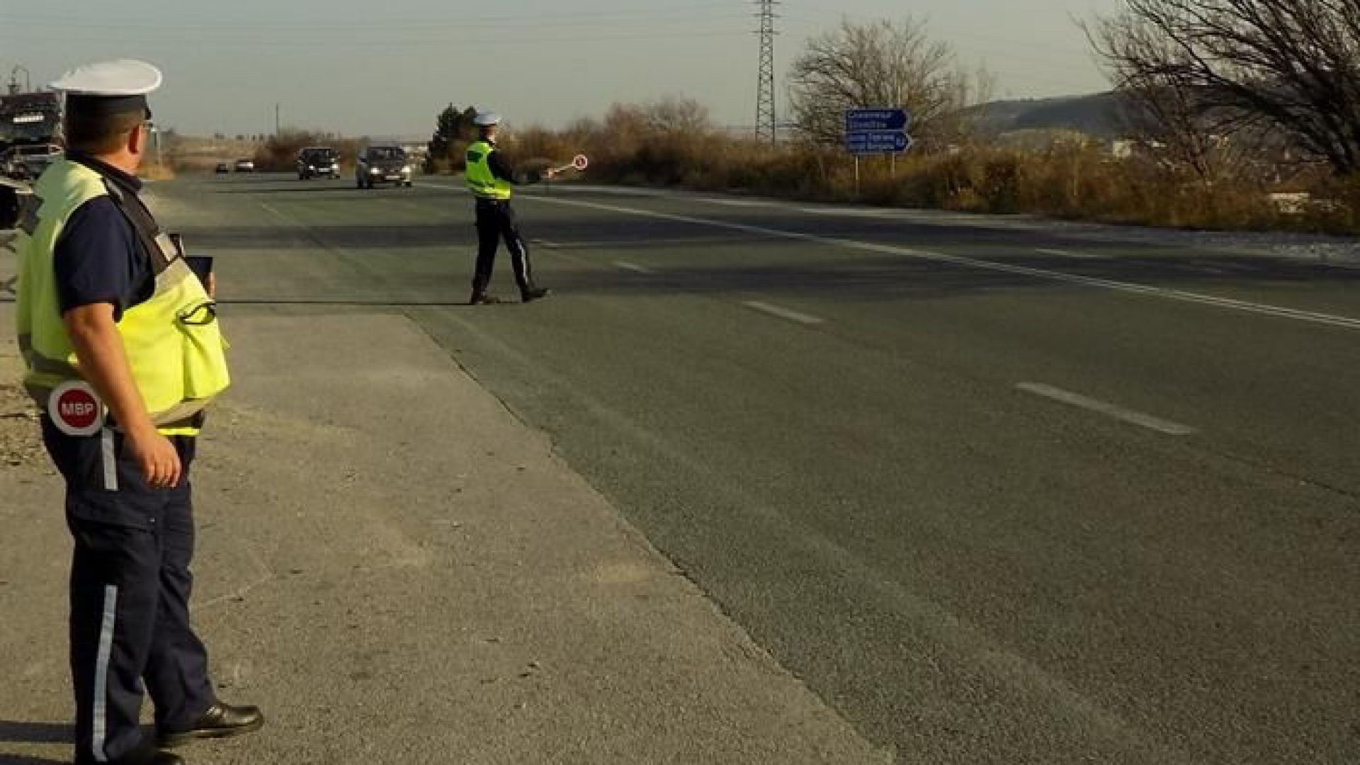 По информация на пътна полиция движението по автомагистрала Тракия е