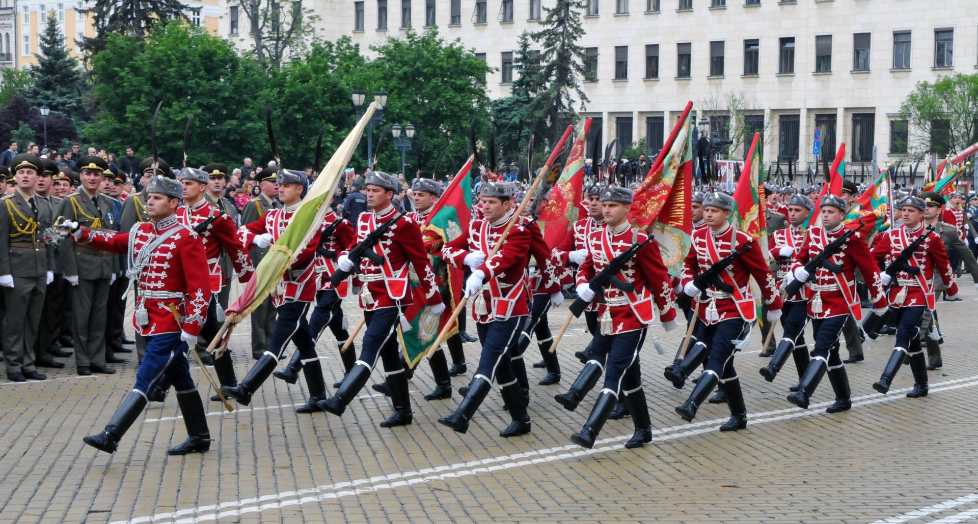 Военният парад за 6 май ще включва множество военни части