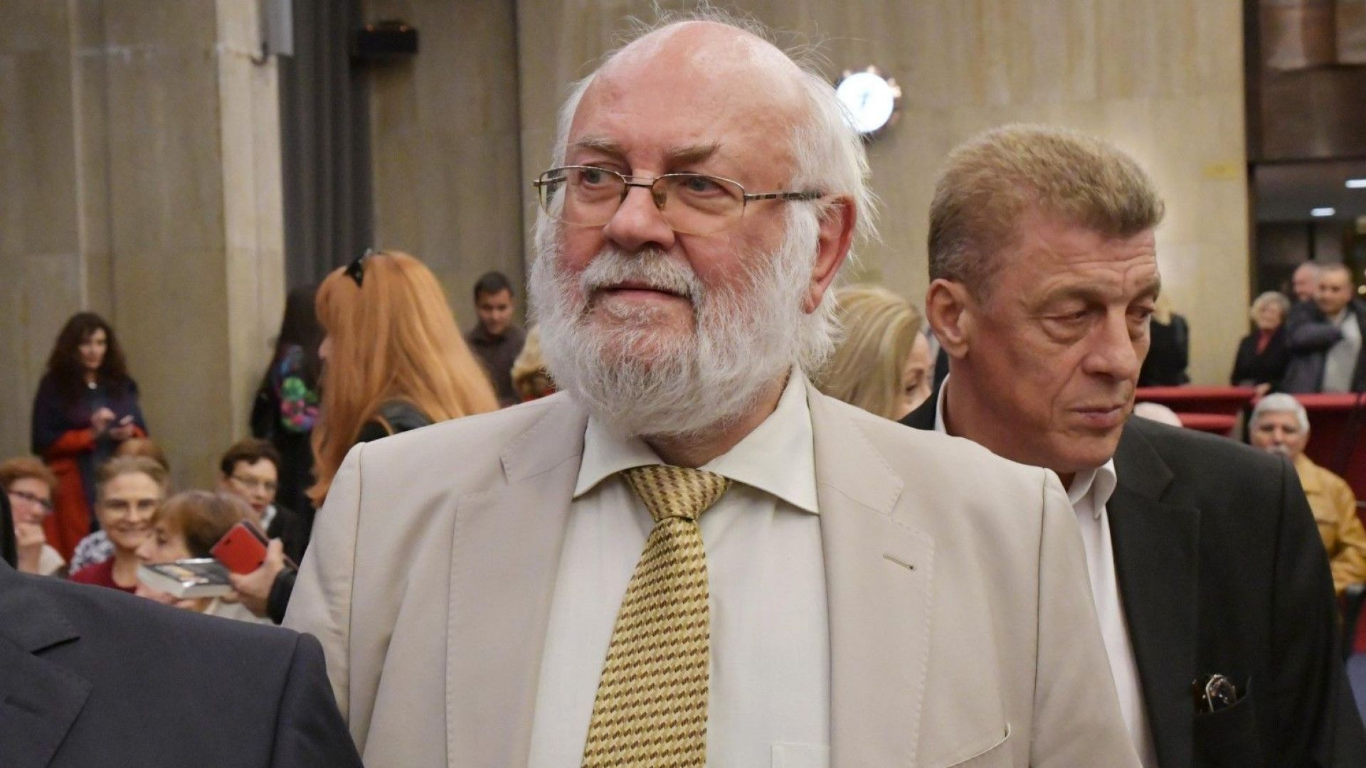 След 10 и ноември вече имах възможност и да пътувам по