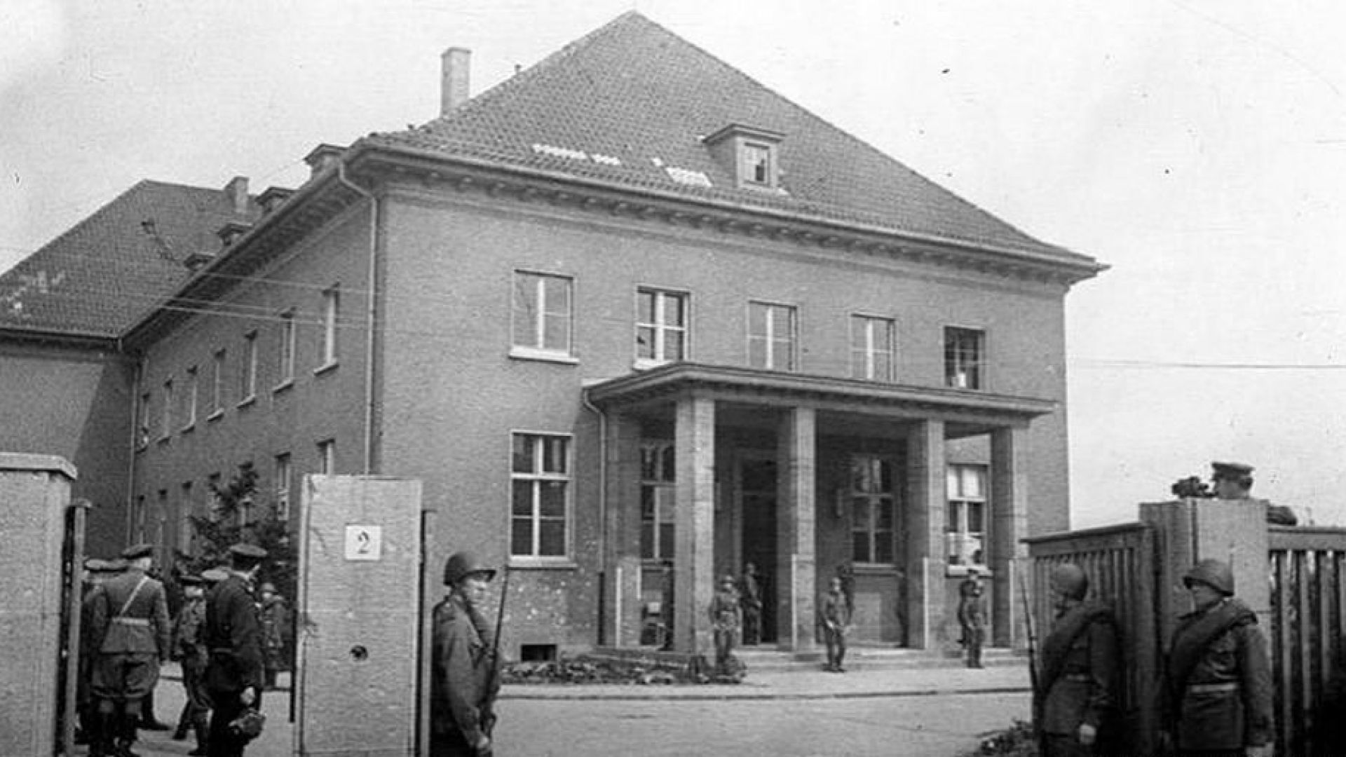 В края на април в германско руския музей Карлсхорст се събра