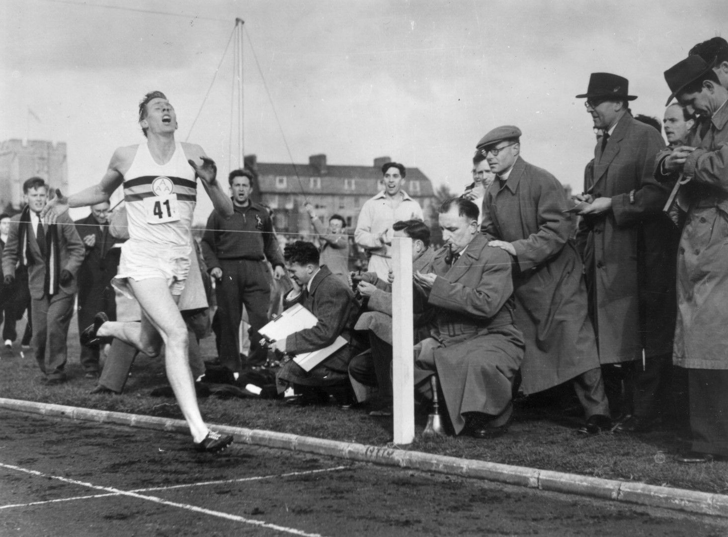 Прочутата снимка на Банистър от финала на бягането - 6 май 1954 г.