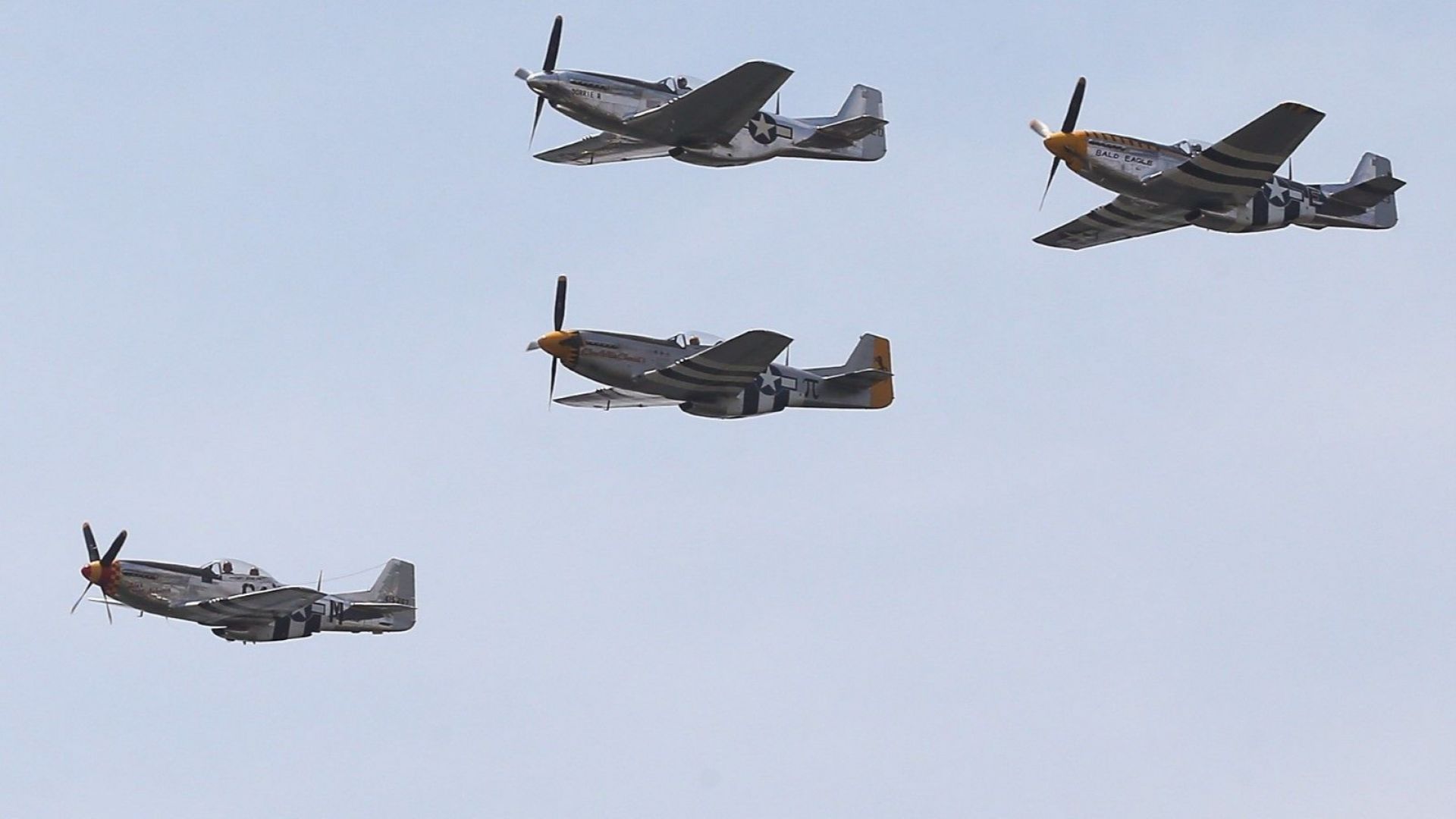 Внуците и правнуците на американски пилот загинал по време на