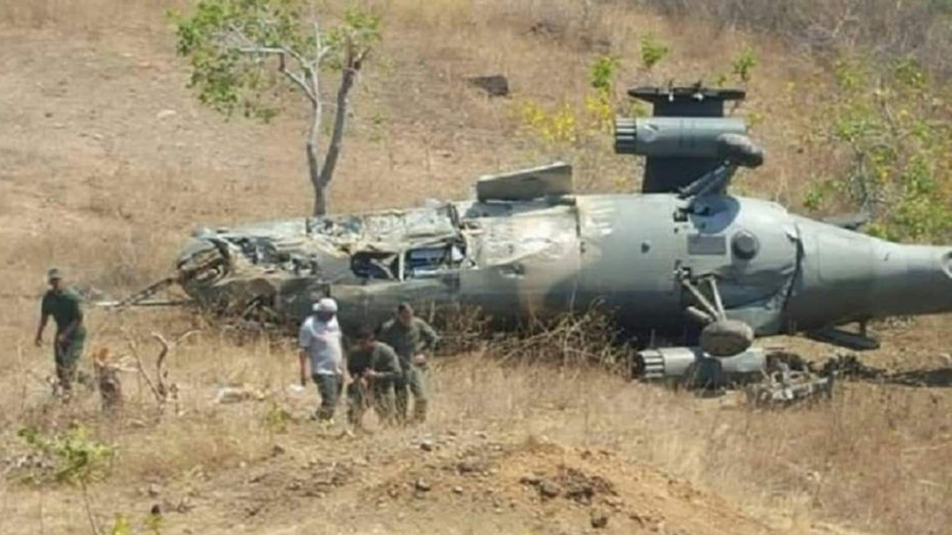 Венецуелски военен хеликоптер се е разбил вчера сутринта близо до