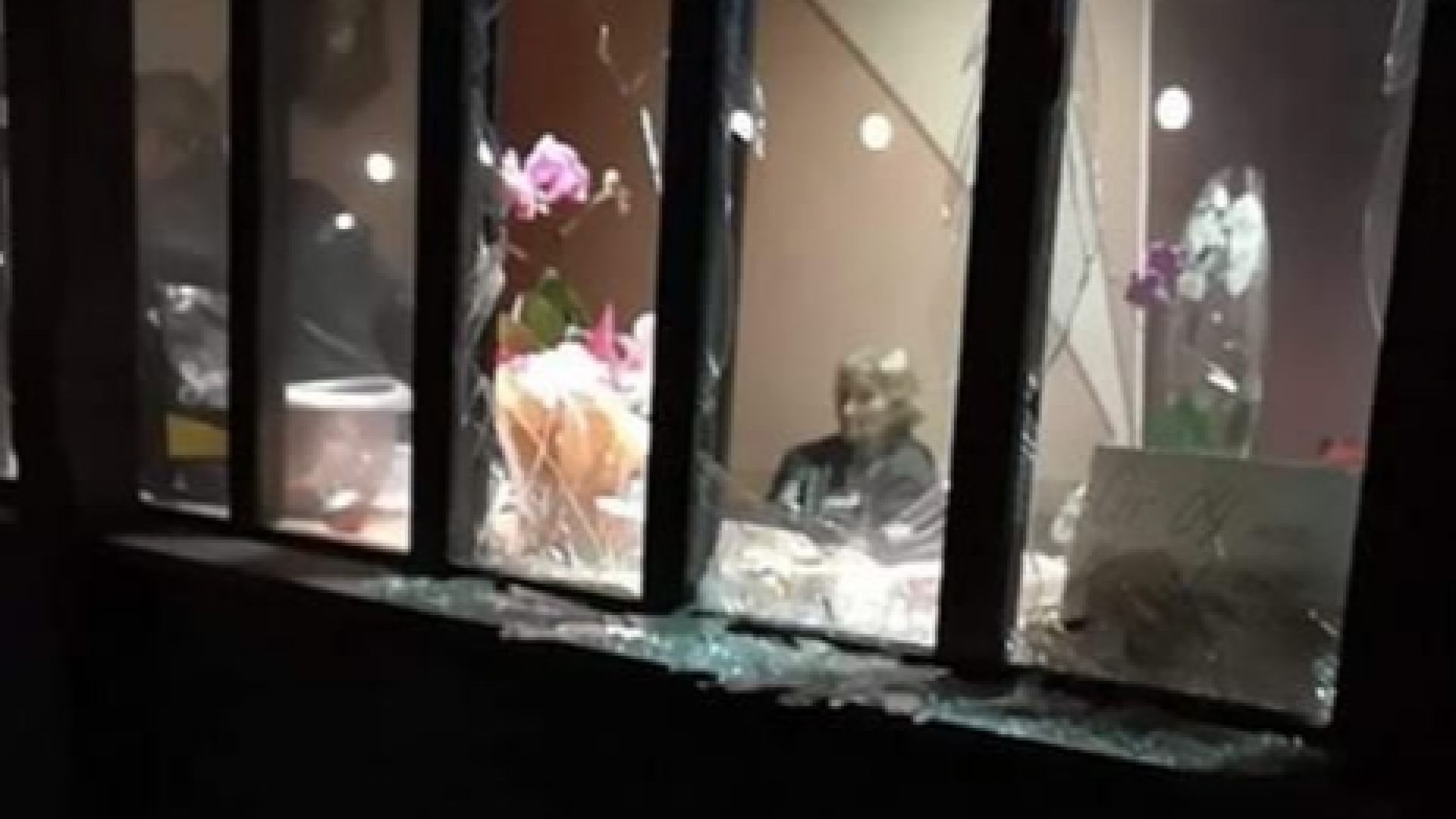 Десетки жители на Кърнаре излизат на протест срещу роми от