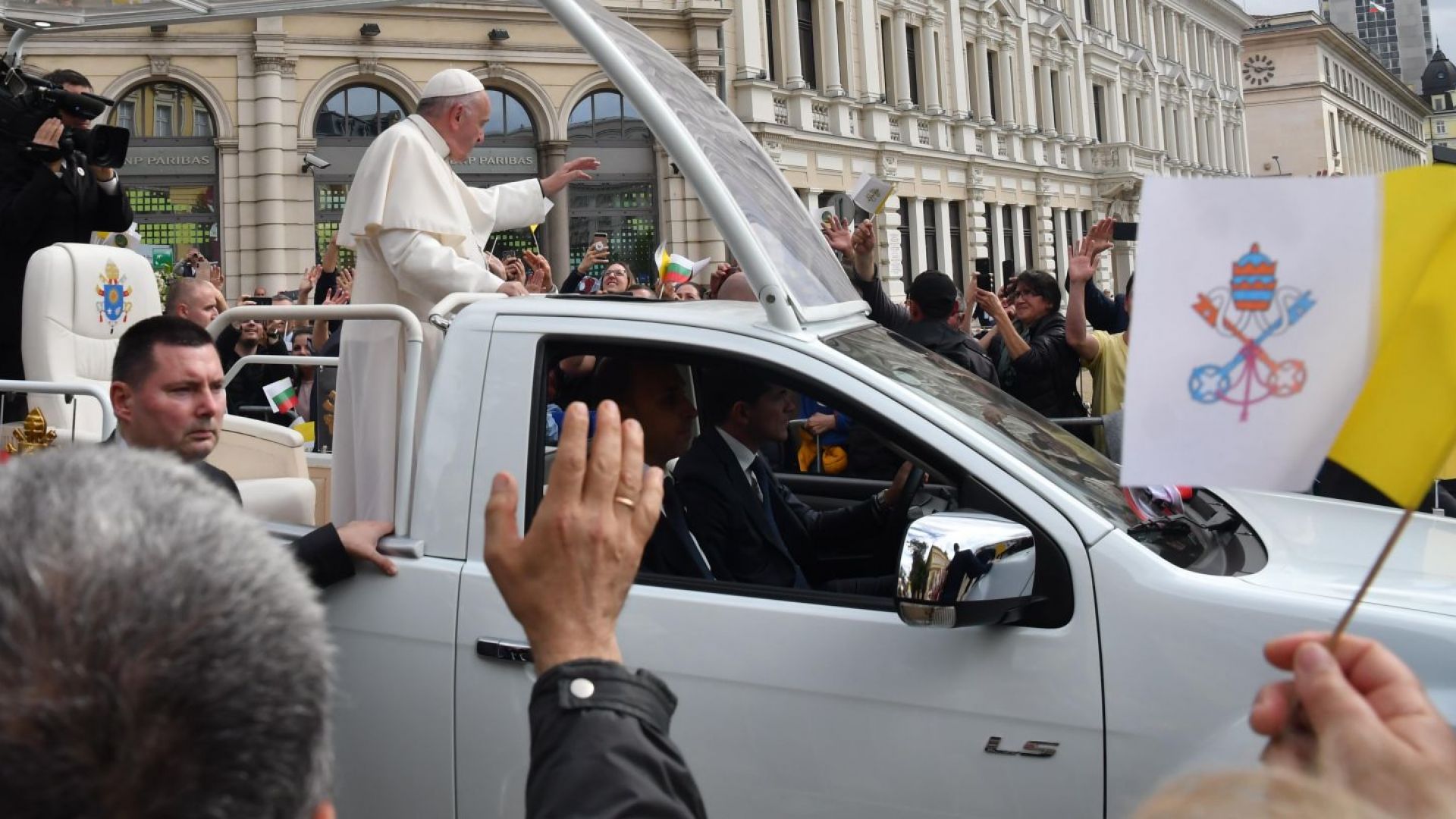 Бог призовава Бог изненадва Бог обича каза папа Франциск който